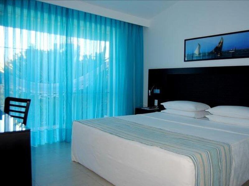 Dom Pedro Laguna & Golf By Wam Experience